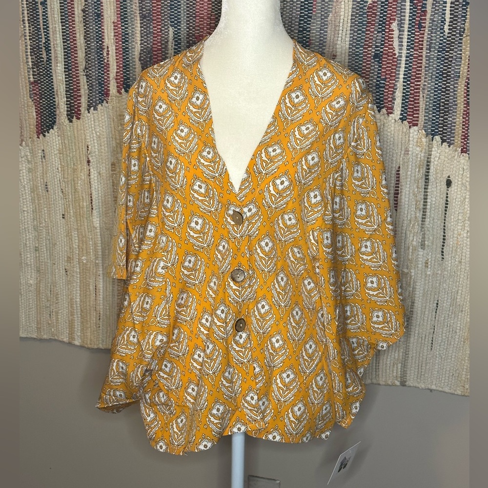 BNWT Do Everything In Love button-down top, Kimono sleeve, OSFM - Picture 3 of 7